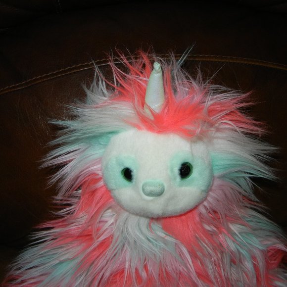 Aurora Skyler Sloth plush - Picture 2 of 4